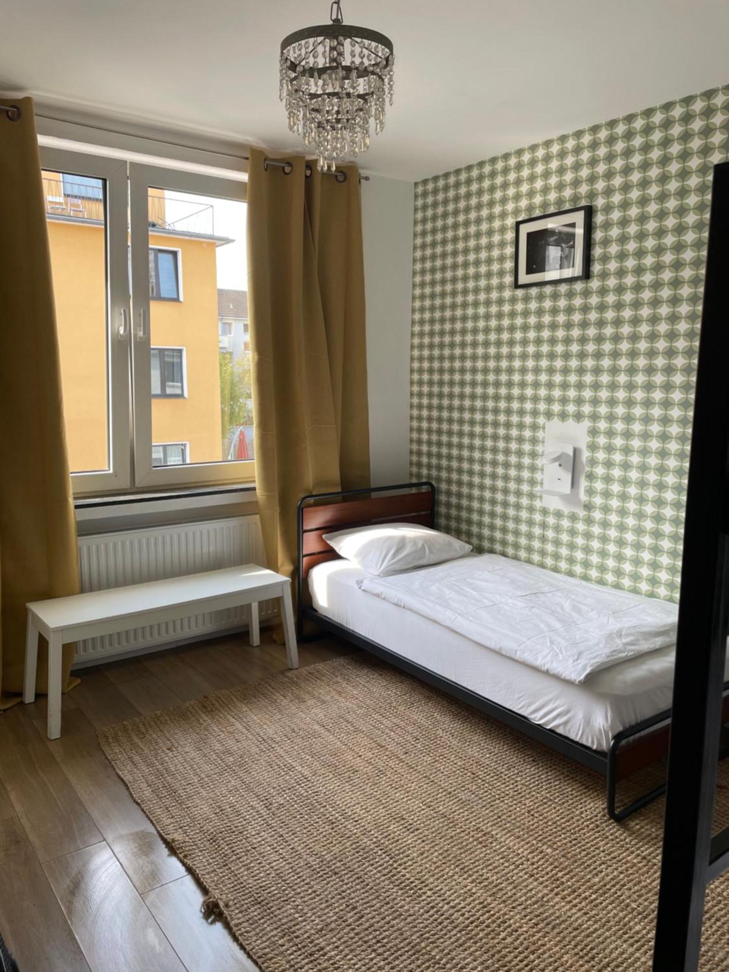Weltempfaenger Backpacker Hostel Кёльн Экстерьер фото